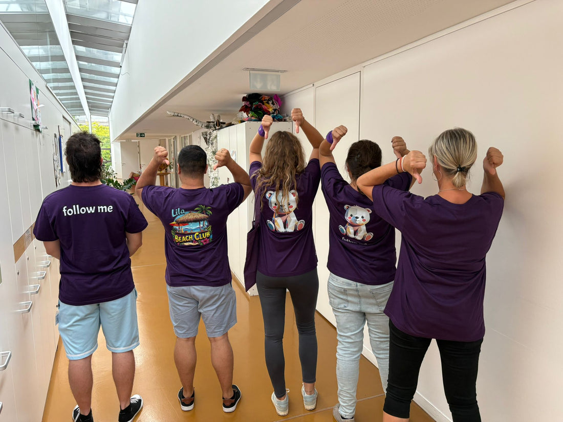 21 Shirts, eine Gruppe, viel Liebe – unser Druck für die Lila Gruppe 💜
