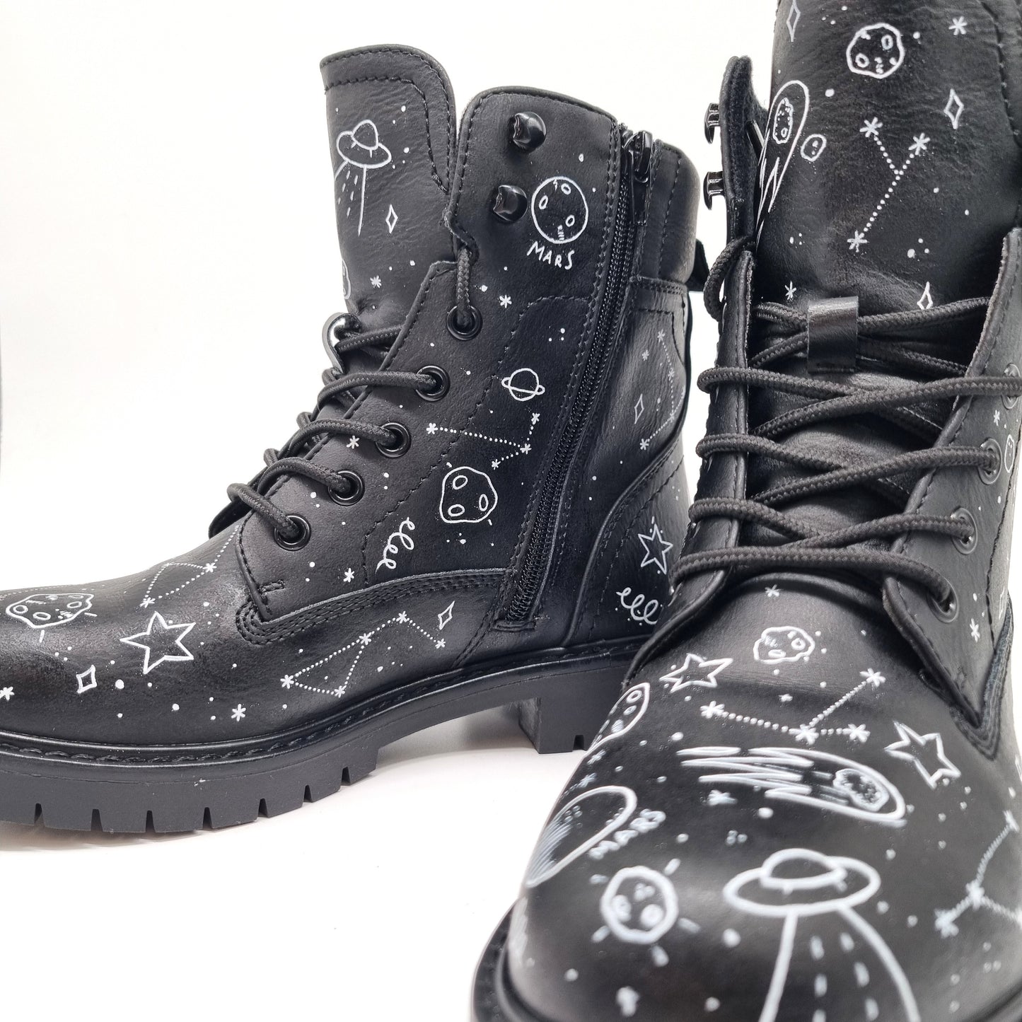 Tätowierte Frauen Stiefletten SPACE auf Anfrage