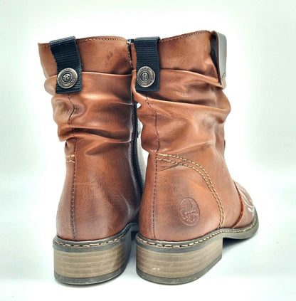 Tätowierte Frauen Stiefletten Sonne/Mond auf Anfrage
