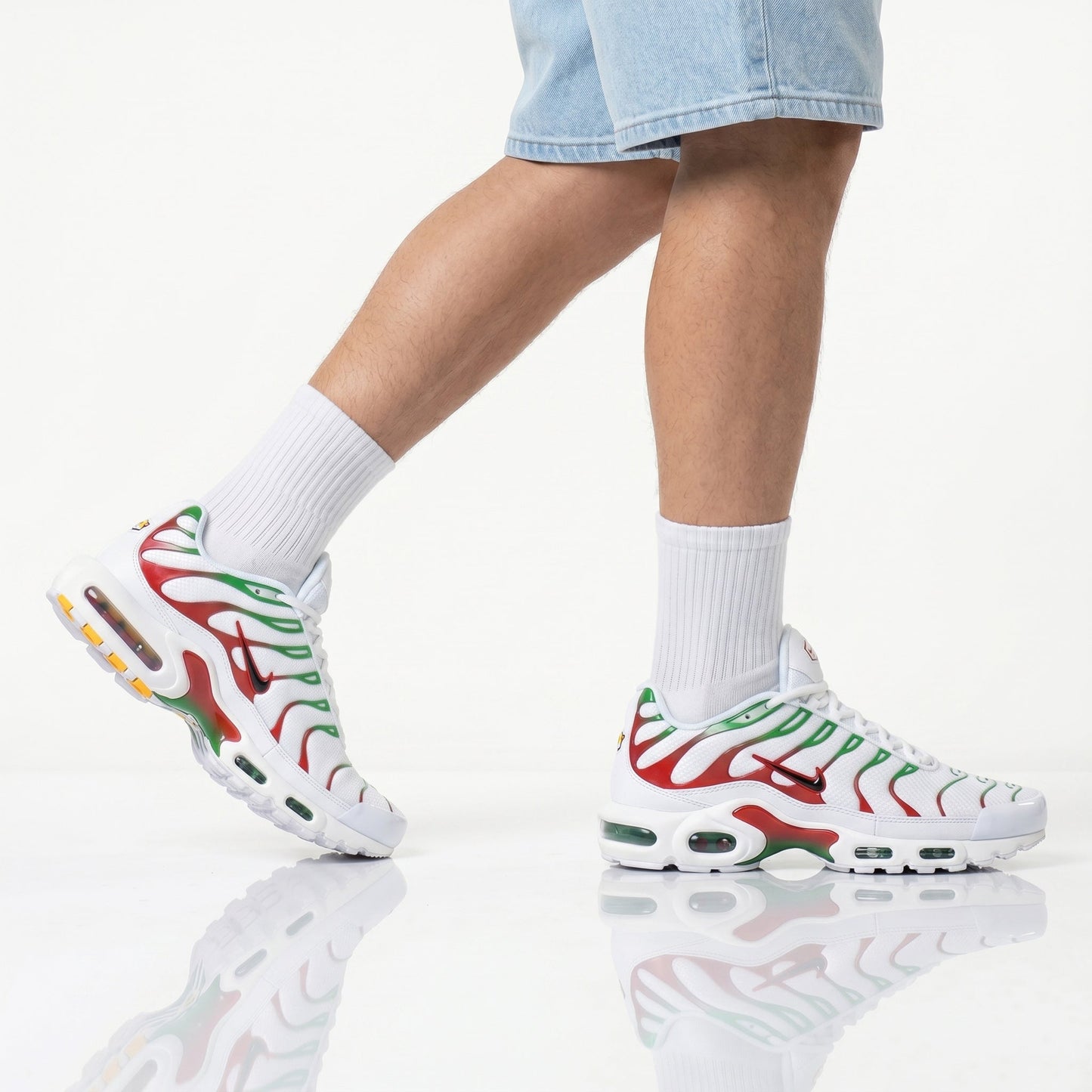 Nike Air Max Plus TN Italien - Herren Sneakers Schuhe Weiß DM0032-108