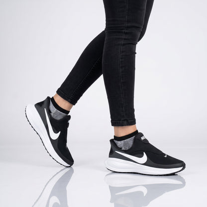 Nike Revolution 8 EasyOn - Damen Sneakers Sport Schuhe Schwarz HQ2415-001