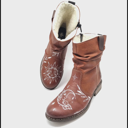 Tattooed women Ankle boots Sun/Moon on request
